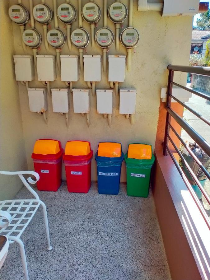 לאואג V.F. Riton Apartelle מראה חיצוני תמונה
