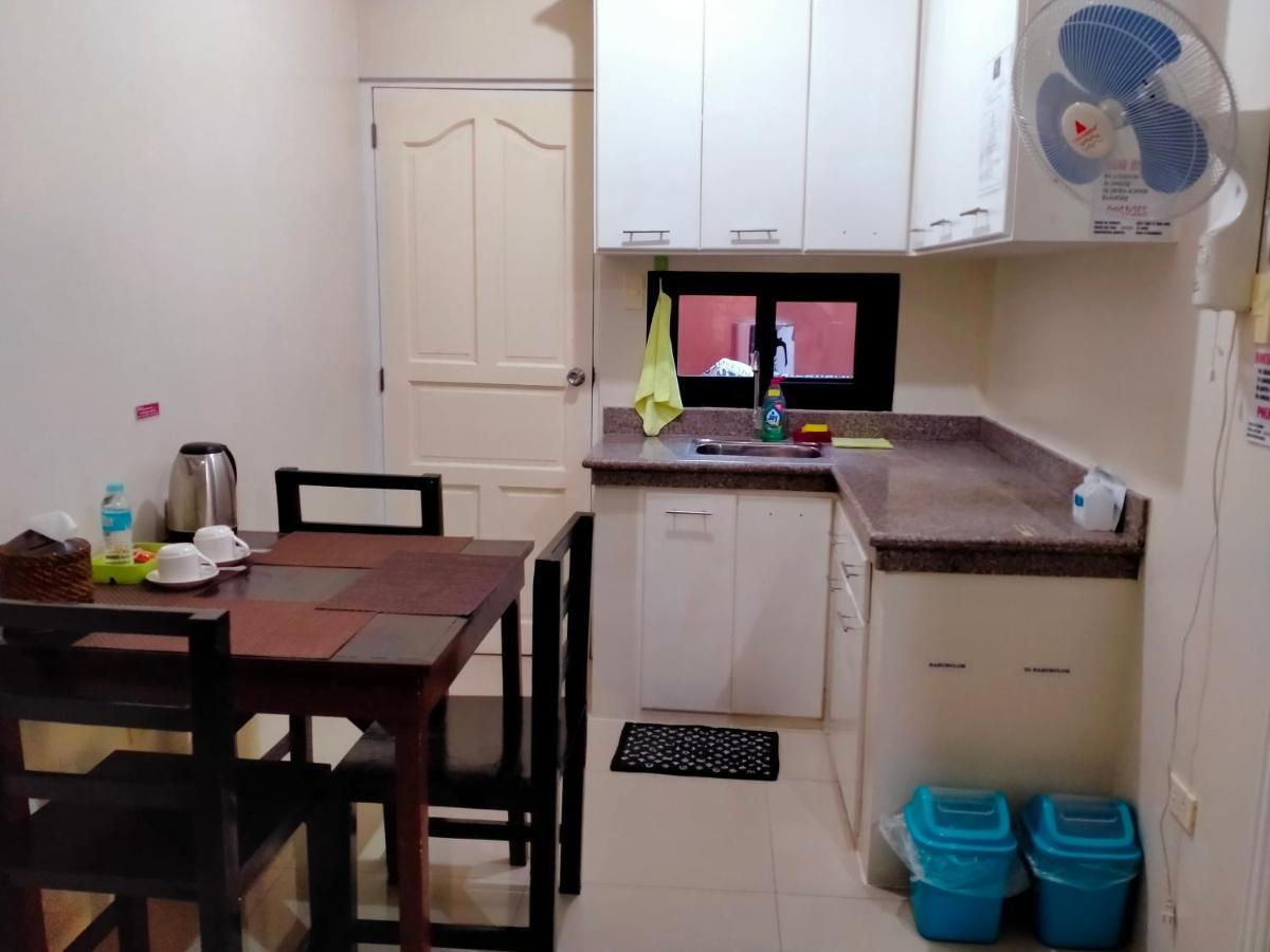 לאואג V.F. Riton Apartelle מראה חיצוני תמונה