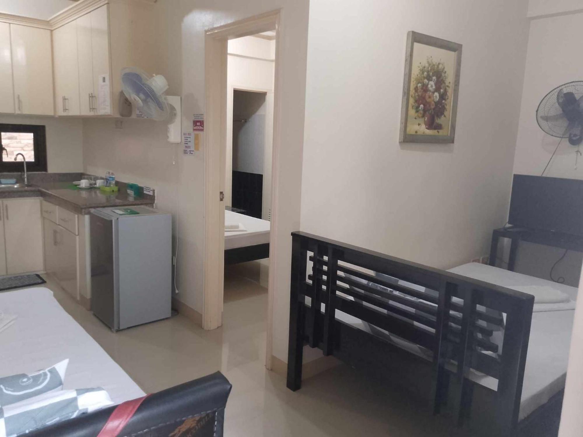 לאואג V.F. Riton Apartelle מראה חיצוני תמונה