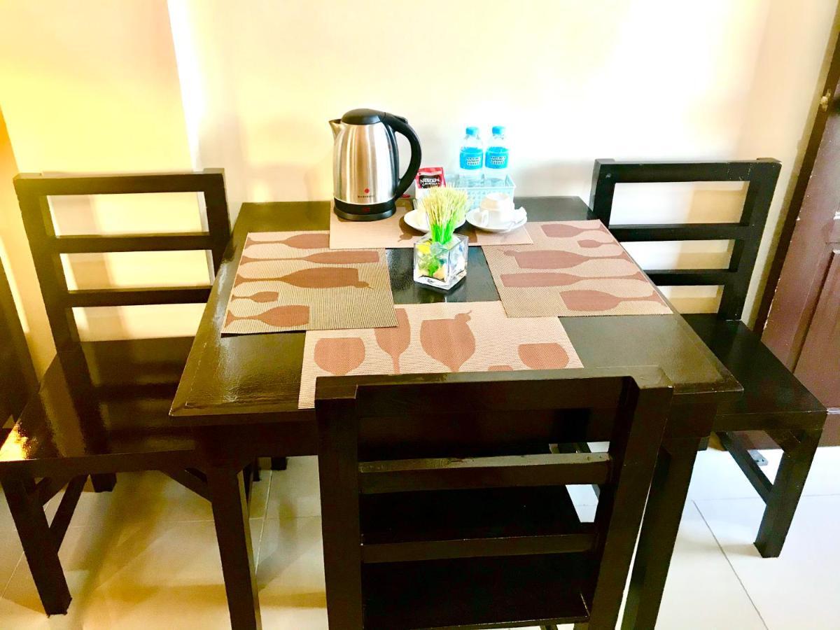 לאואג V.F. Riton Apartelle מראה חיצוני תמונה