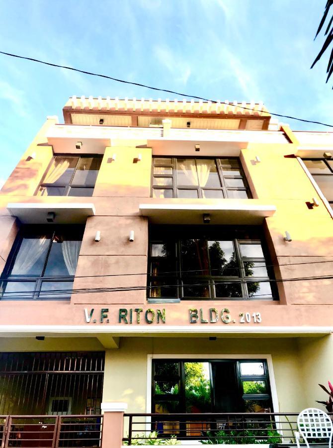 דירות לאואג V.F. Riton Apartelle מראה חיצוני תמונה